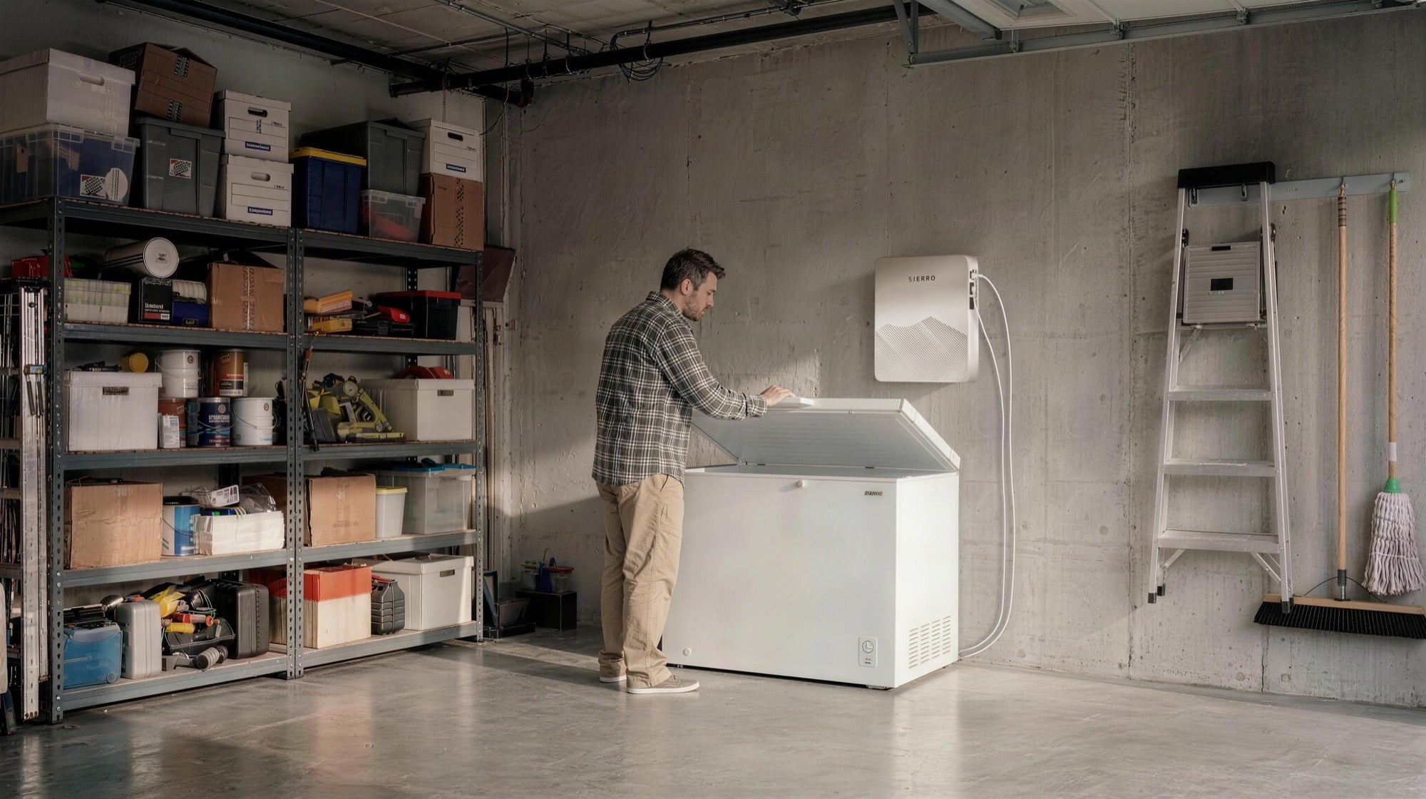 Sierro 2000 providing backup power for a garage chest freezer